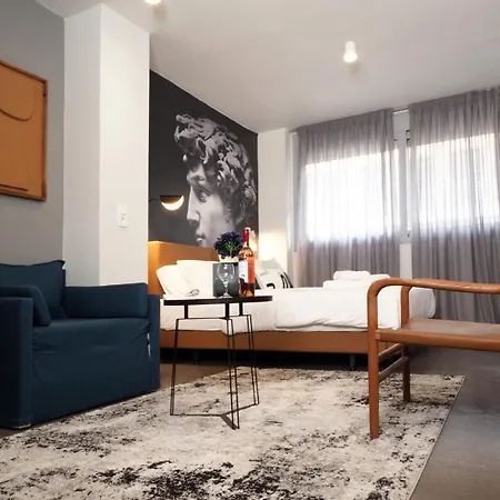 The Solon House-self Check-in Hotel