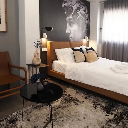 The Solon House-self Check-in Hotel