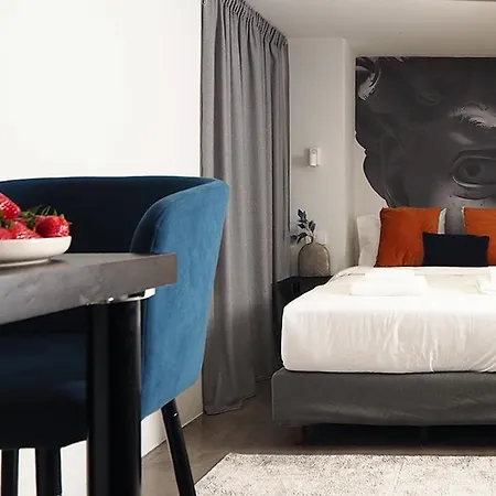 The Solon House-self Check-in Hotel *